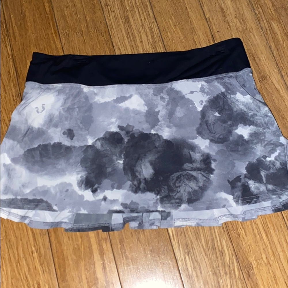Lululemon pacesetter skirt
